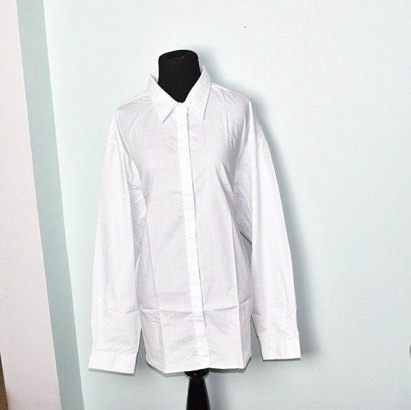 Tops - Super Cute Ivory Button Down Sleek Shirt